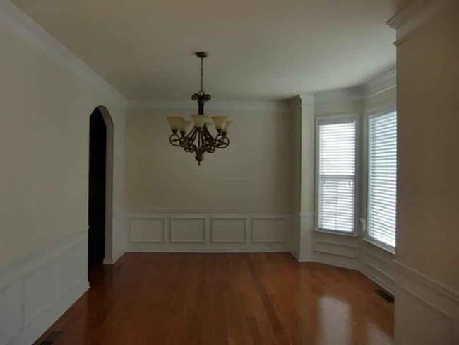 Building Photo - 10905 Brunson Dr