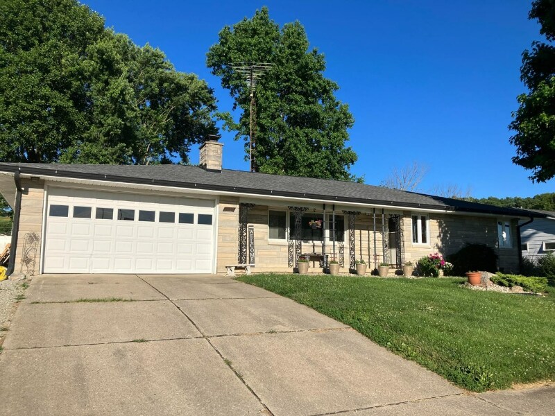 Foto principal - 9029 Green Meadow Dr