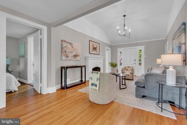 Foto del edificio - 155 Ridgeway Cir