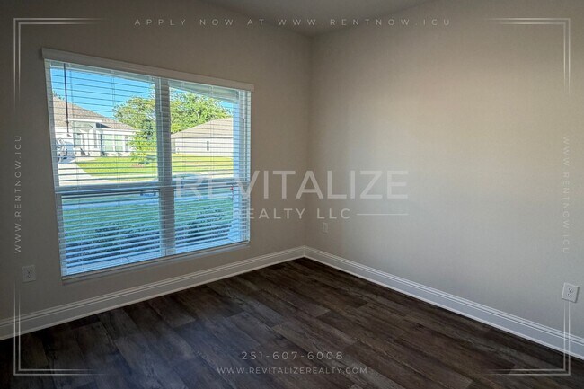 Foto del edificio - 14901 Dayton Cir