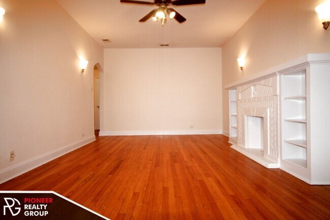 Foto del edificio - 3428 W Parker Ave