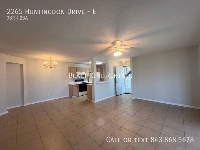 Building Photo - 2265 Huntingdon Dr