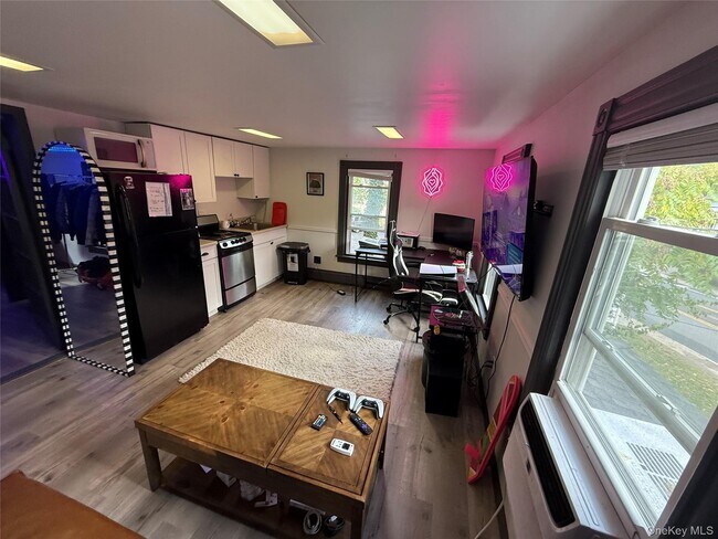 Foto del edificio - 660 Main St