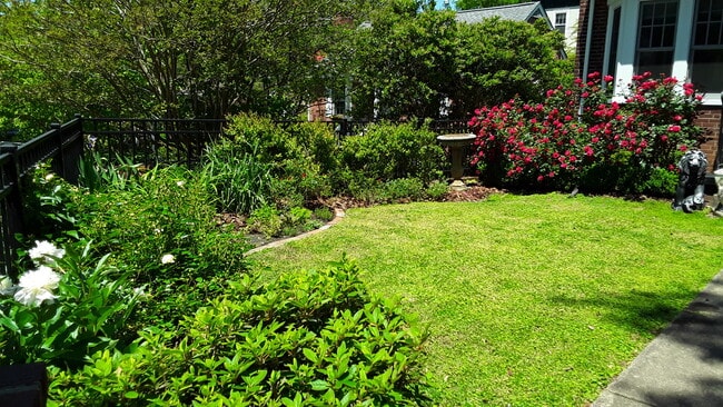 Building Photo - 313 Parkway St