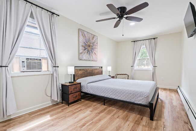 Foto del edificio - 1626 Union Turnpike