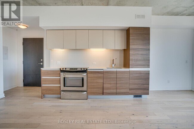 Building Photo - 20 Minowan Miikan Ln