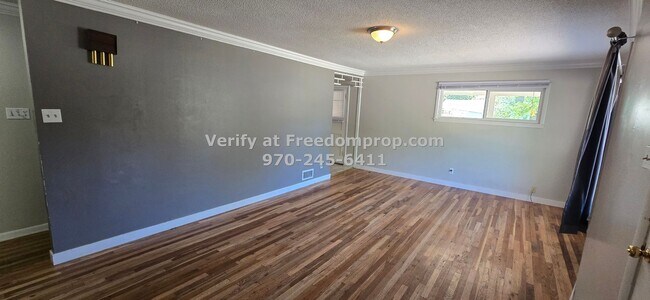 Foto del edificio - Near CMU 3 Bedroom 1.5 Bath House