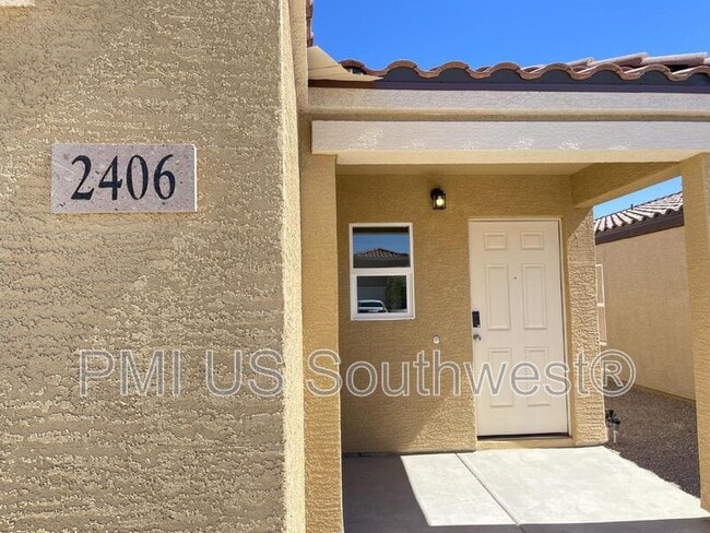 Building Photo - 2406 Village Dr