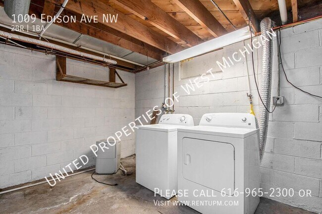 Building Photo - 1009 Edison Ave NW