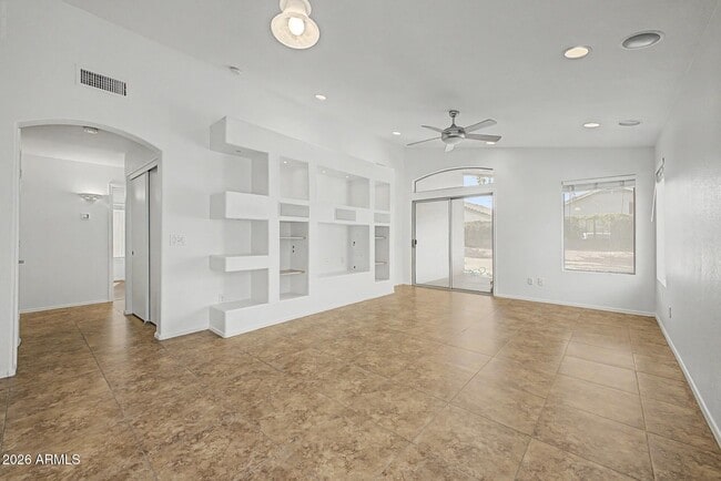 Building Photo - 14834 W Lamoille Dr