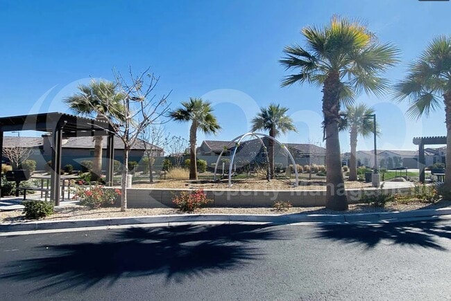 Foto del edificio - 2922 E Wayland Dr