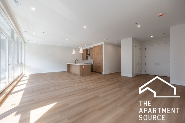 Photo - 1620 W Grand Ave Apartment