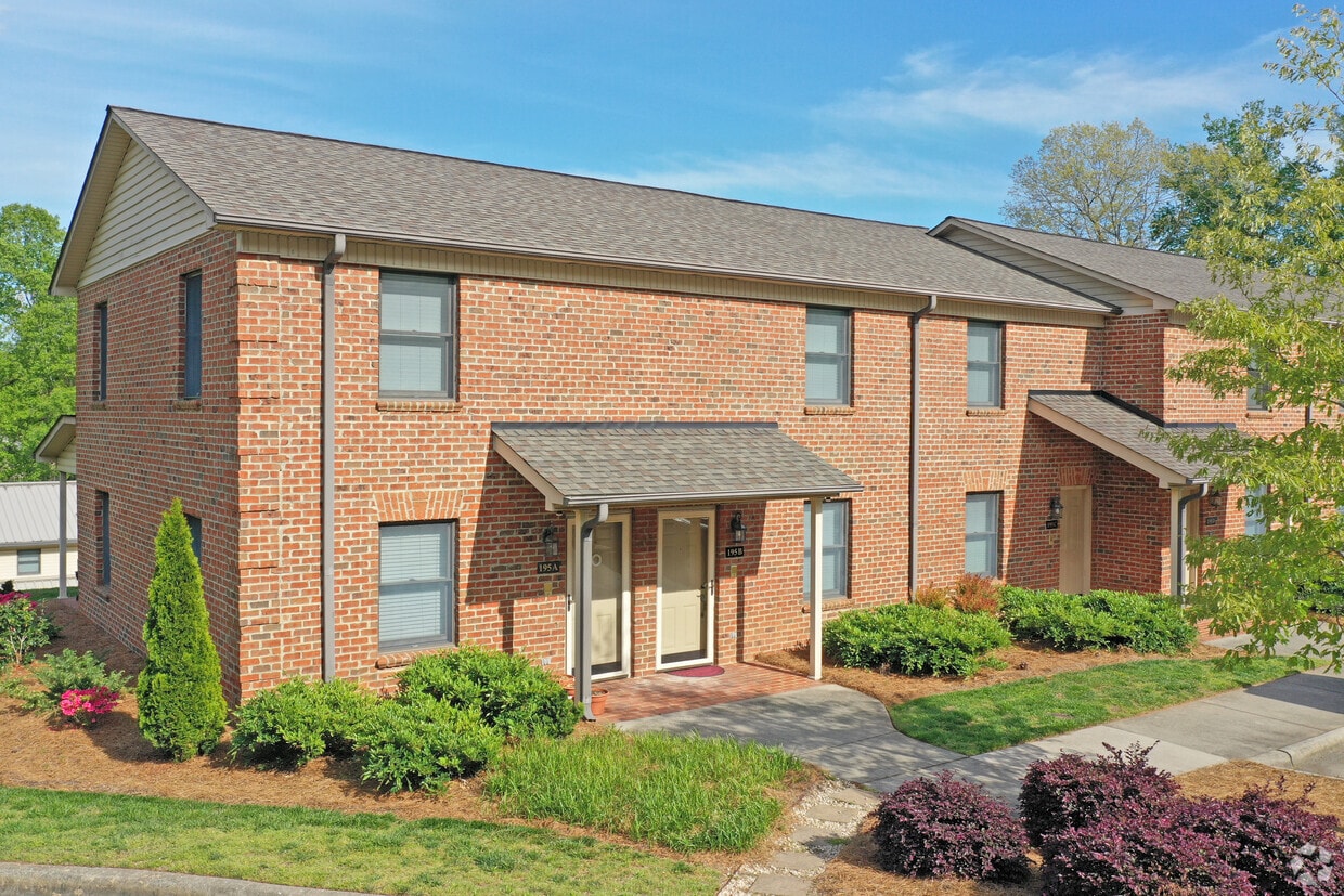 Primary Photo - Kerner Mill Townhomes