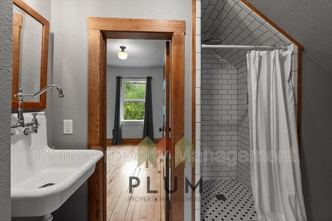 Foto del edificio - 208 Cedar St