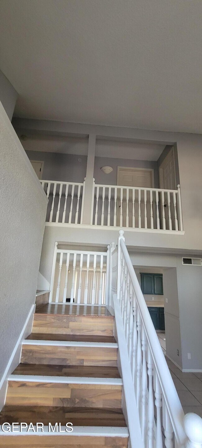 Building Photo - 11855 Stone Castle Dr