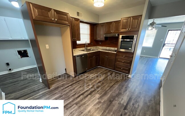 Foto del edificio - 4325 Merlcrest Cove