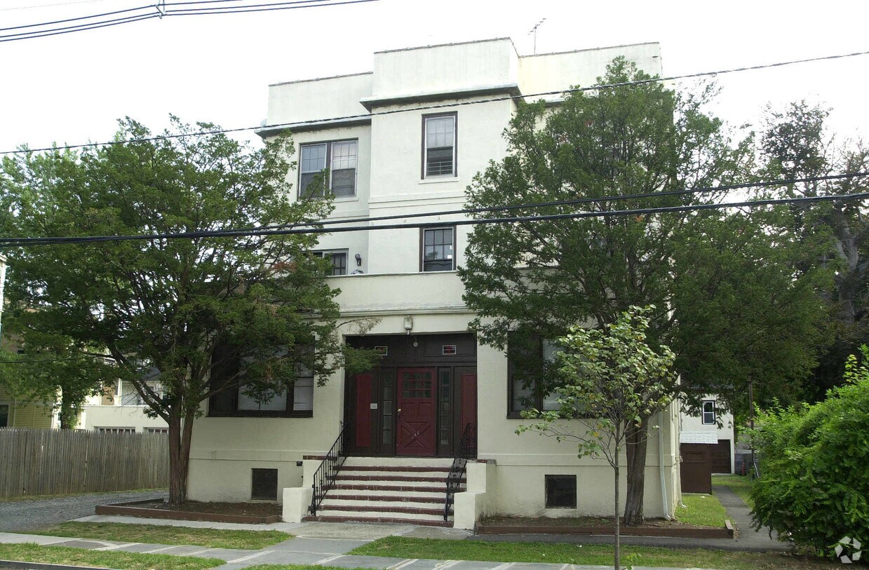 24648 E 9th St, Plainfield, NJ 07060 Apartments in Plainfield, NJ