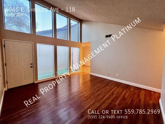 Foto del edificio - 5965 E Shields Ave