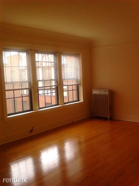 Primary Photo - 400 S Maple Ave