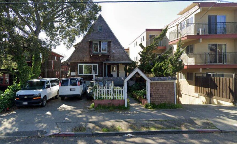 Primary Photo - 2608 Benvenue Ave