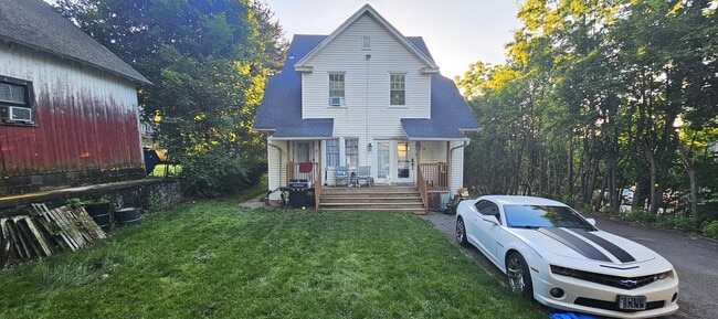 Building Photo - 21 Coniston Ave