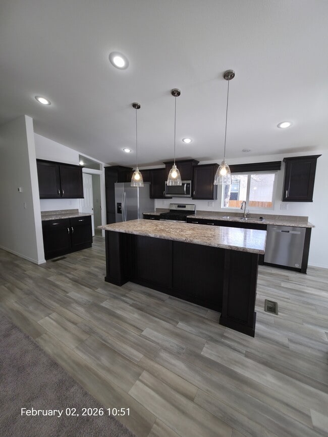 Building Photo - 3950 E Philip Ave