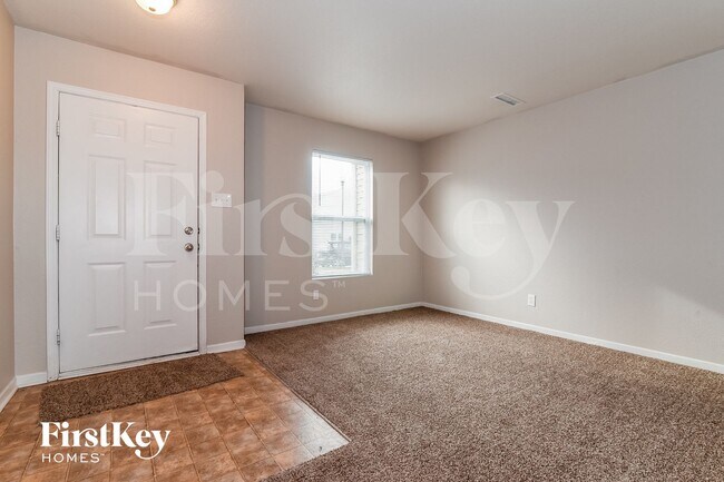 Building Photo - 8624 Hosta Way