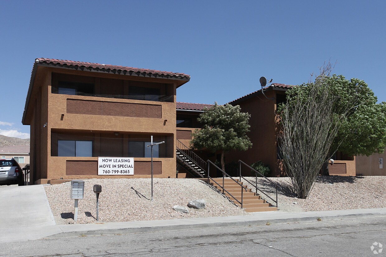 Foto del edificio - 66760 Crescent Dr