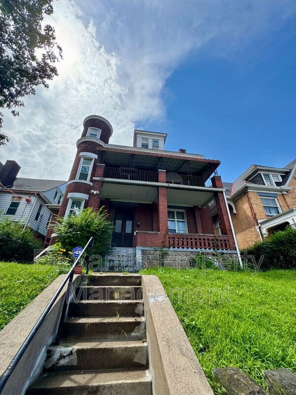 Foto del edificio - 3541 California Ave