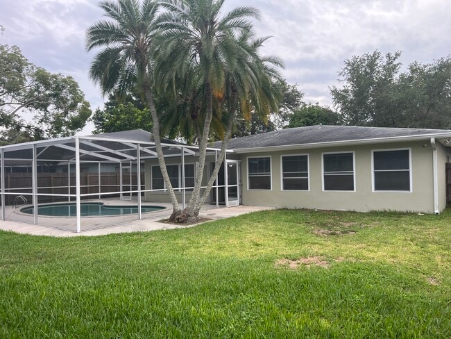 Building Photo - 1315 Whitacre Dr