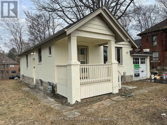 Building Photo - 1561 Hurontario St