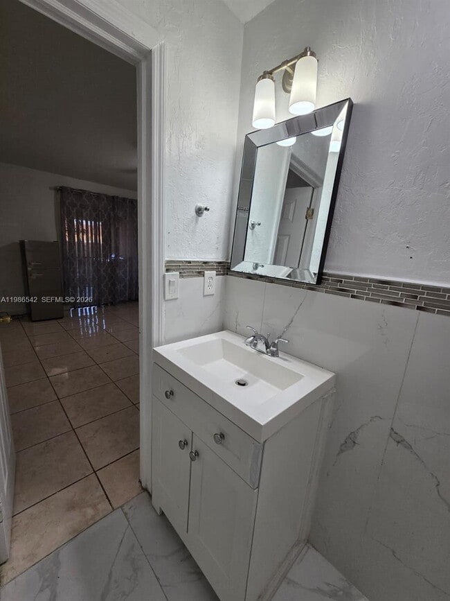 Building Photo - 28021 SW 142nd Ct