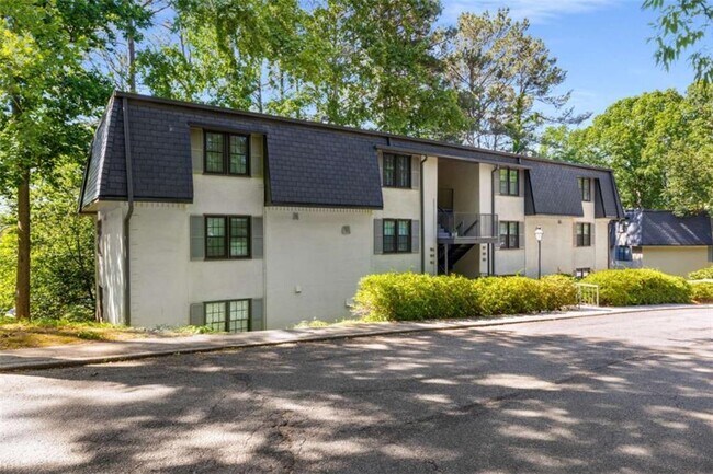 Foto del edificio - 183 Triumph Dr NW