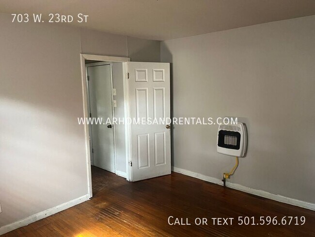 Foto del edificio - 703 W 23rd St