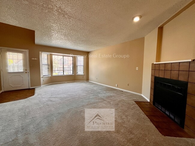 Building Photo - 918 London Green Way