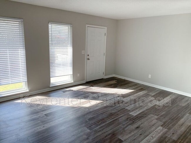 Building Photo - 4652 Cary Ln