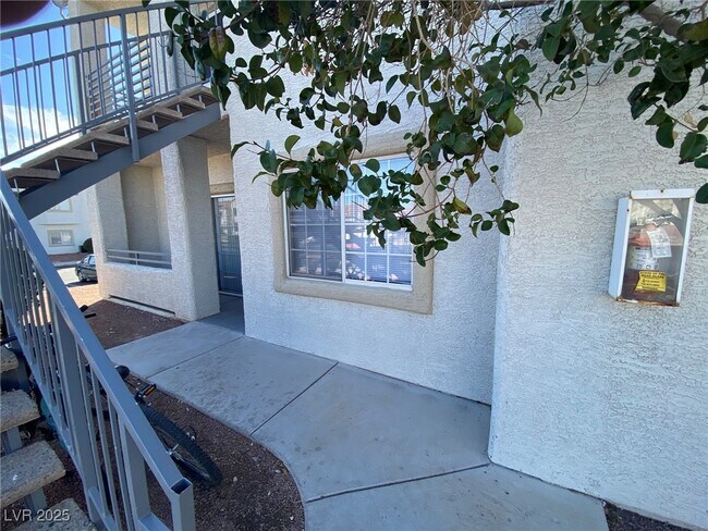 Foto del edificio - 3318 N Decatur Blvd