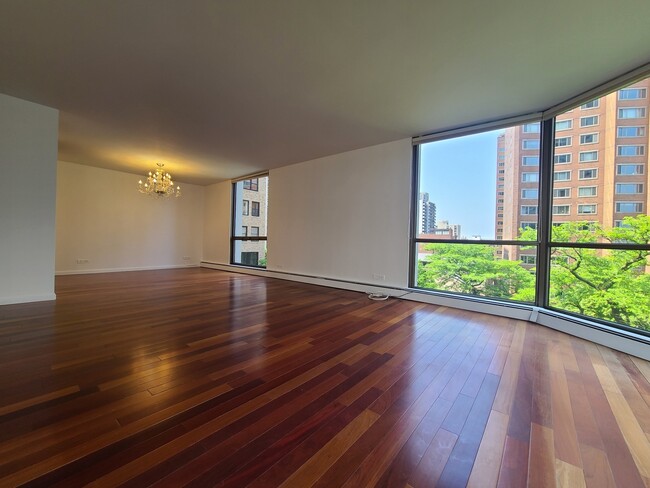 Foto del edificio - 1310 N Ritchie Ct