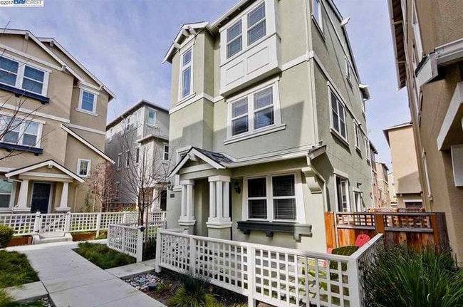 Building Photo - 2906 Pescadero Terrace