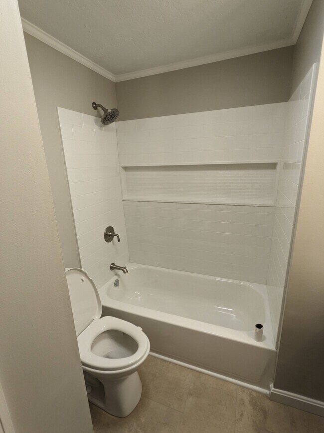 Bathroom - 583-2 Main St