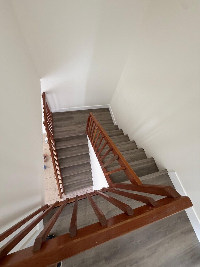 Building Photo - 607 Green Springs Pl