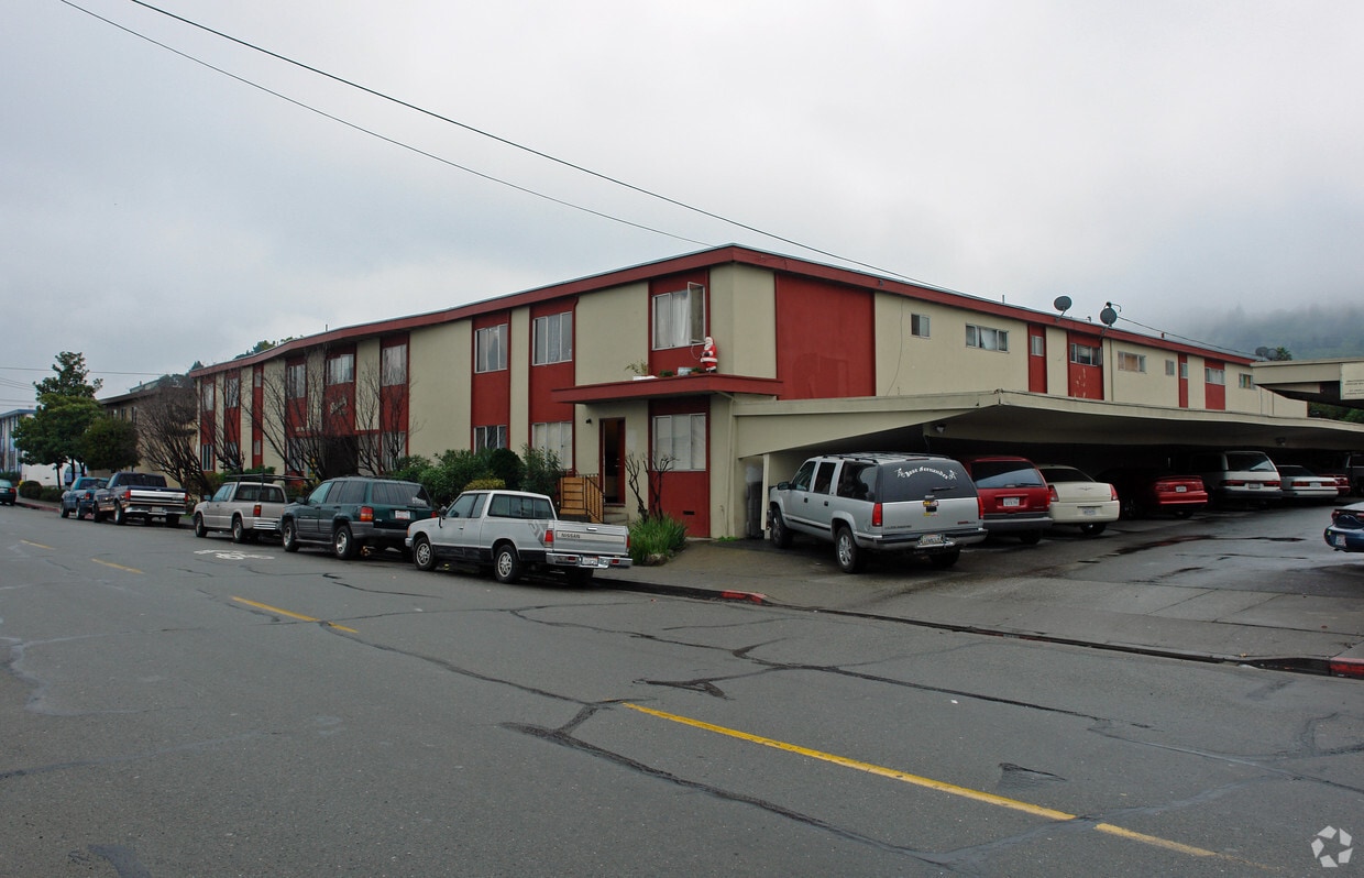 Primary Photo - Beverly Apartments
