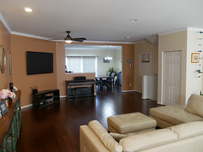 Foto del edificio - 435 Jacobsen Drive