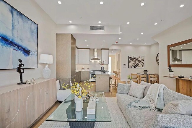 Building Photo - 194 30th St