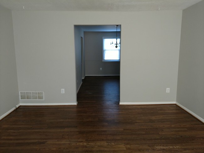 Foto del edificio - 8429 Harris Ave