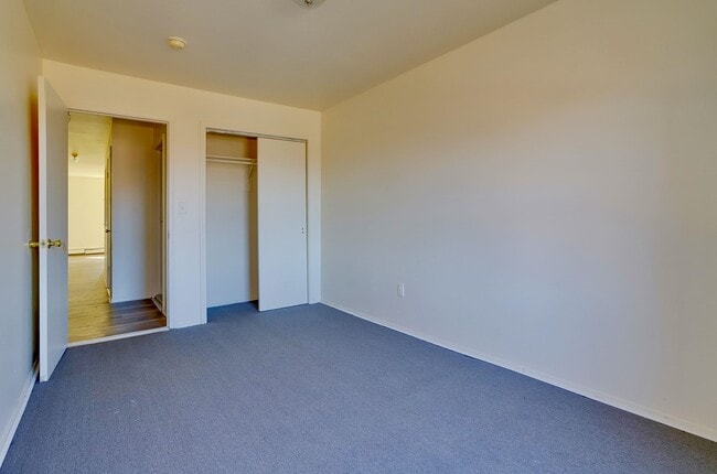 Foto del edificio - 78 Orient Ave