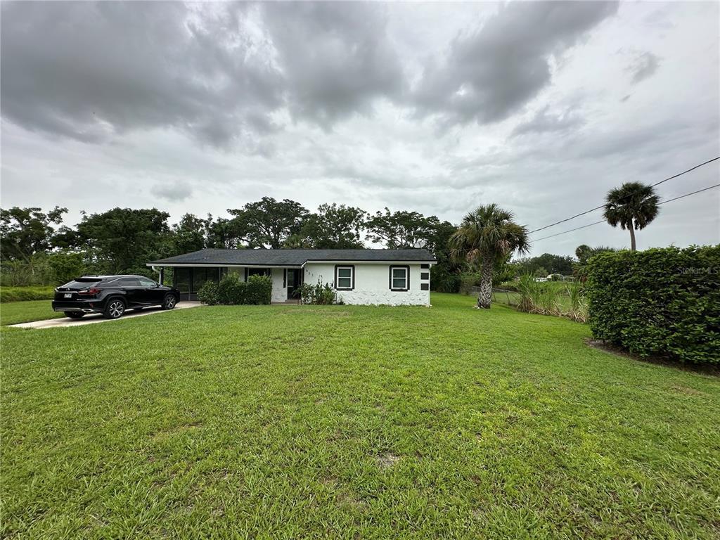 Foto principal - 685 E Broadway St
