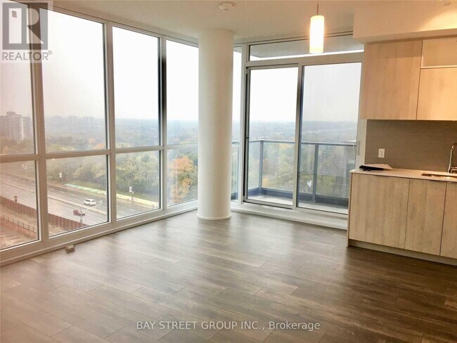 Building Photo - 50 Forest Manor Rd