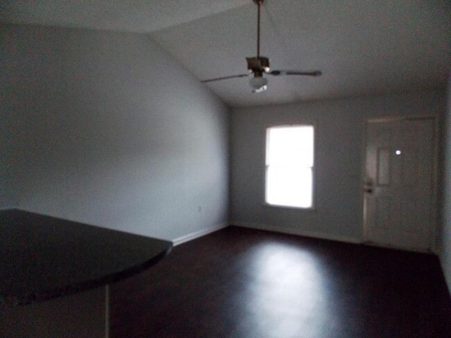 Building Photo - 140 Lanier Dr
