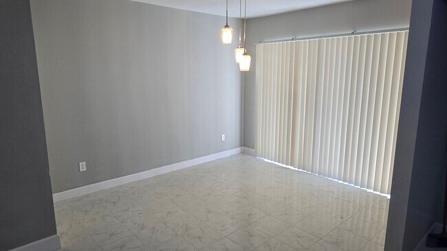 Foto del edificio - 12665 Castle Hill Dr